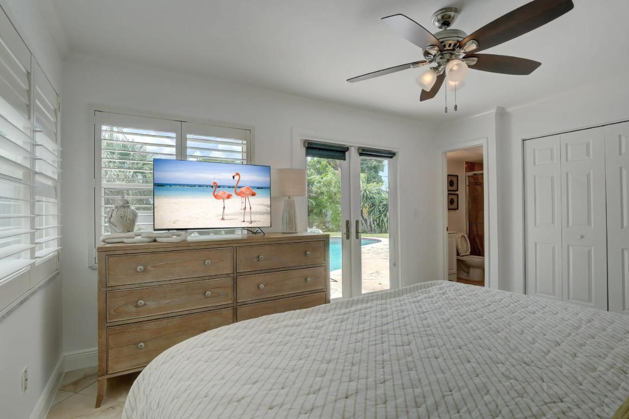Pool Home Super Close To Vanderbilt Beach Naples Exterior photo