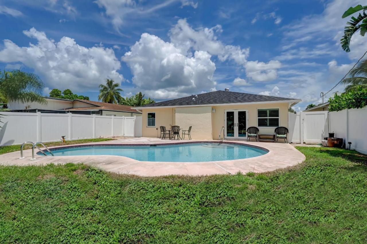 Pool Home Super Close To Vanderbilt Beach Naples Exterior photo