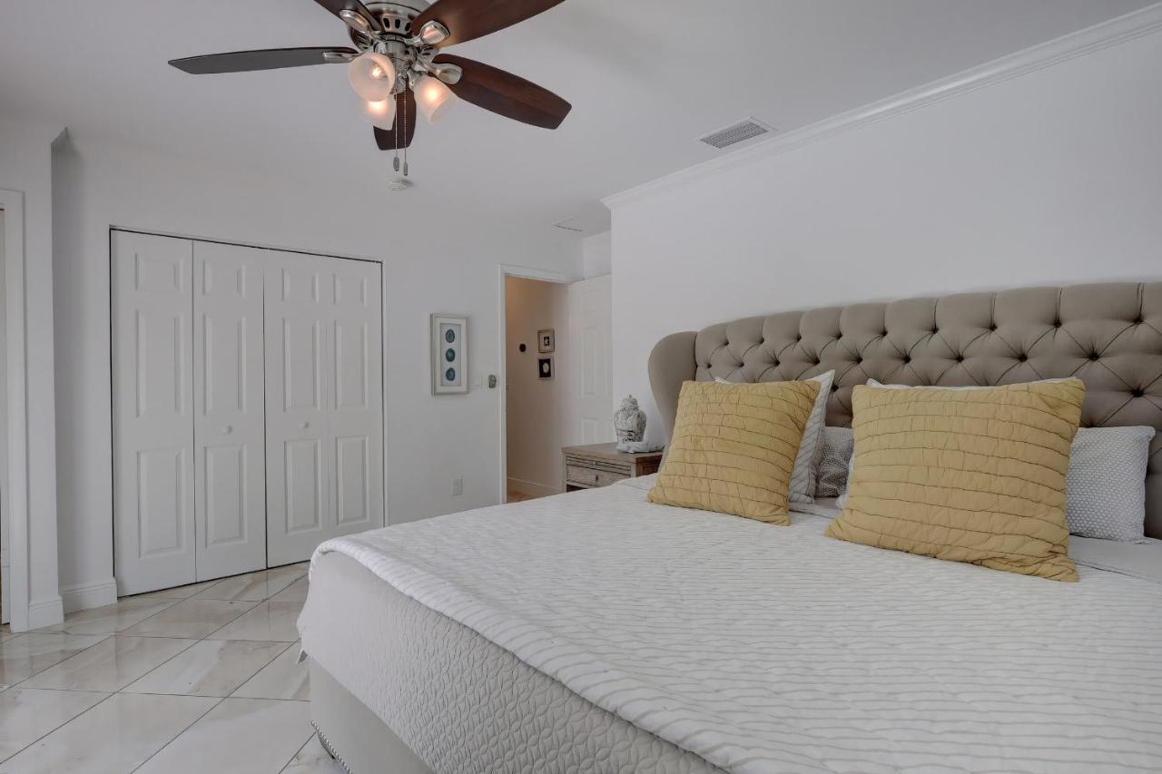 Pool Home Super Close To Vanderbilt Beach Naples Exterior photo