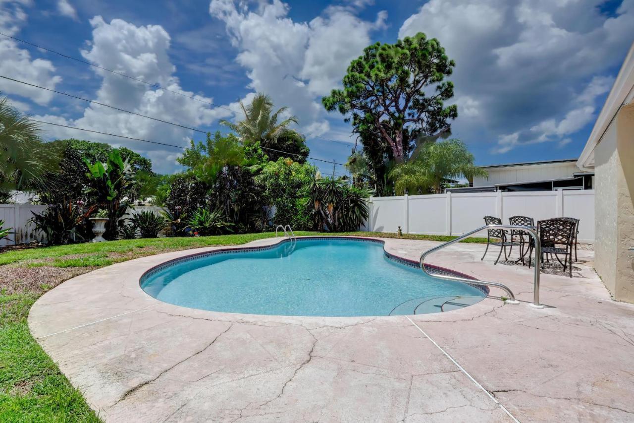 Pool Home Super Close To Vanderbilt Beach Naples Exterior photo